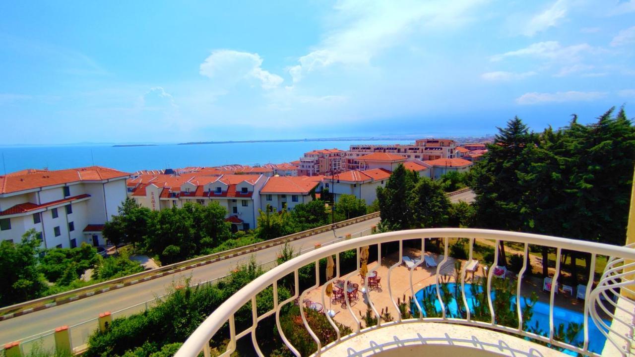 Hotel Consul Sveti Vlas Bagian luar foto