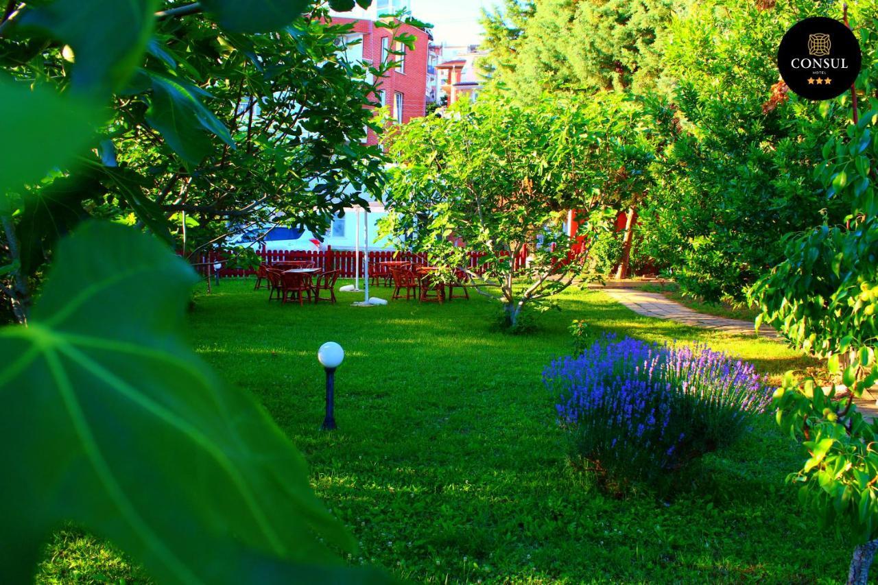 Hotel Consul Sveti Vlas Bagian luar foto