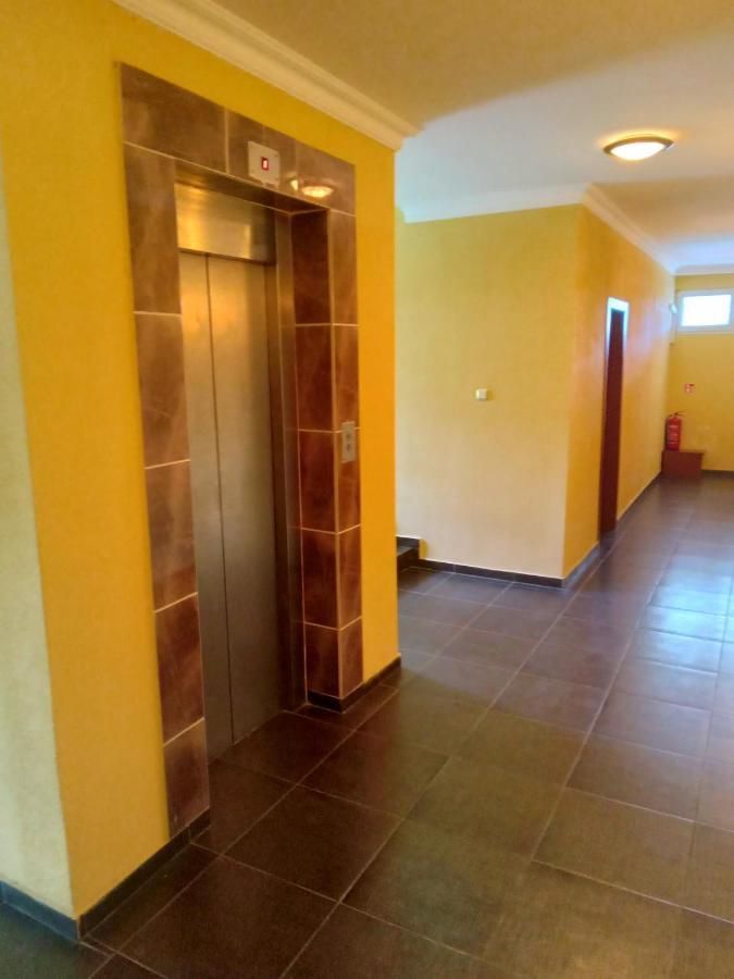 Hotel Consul Sveti Vlas Bagian luar foto